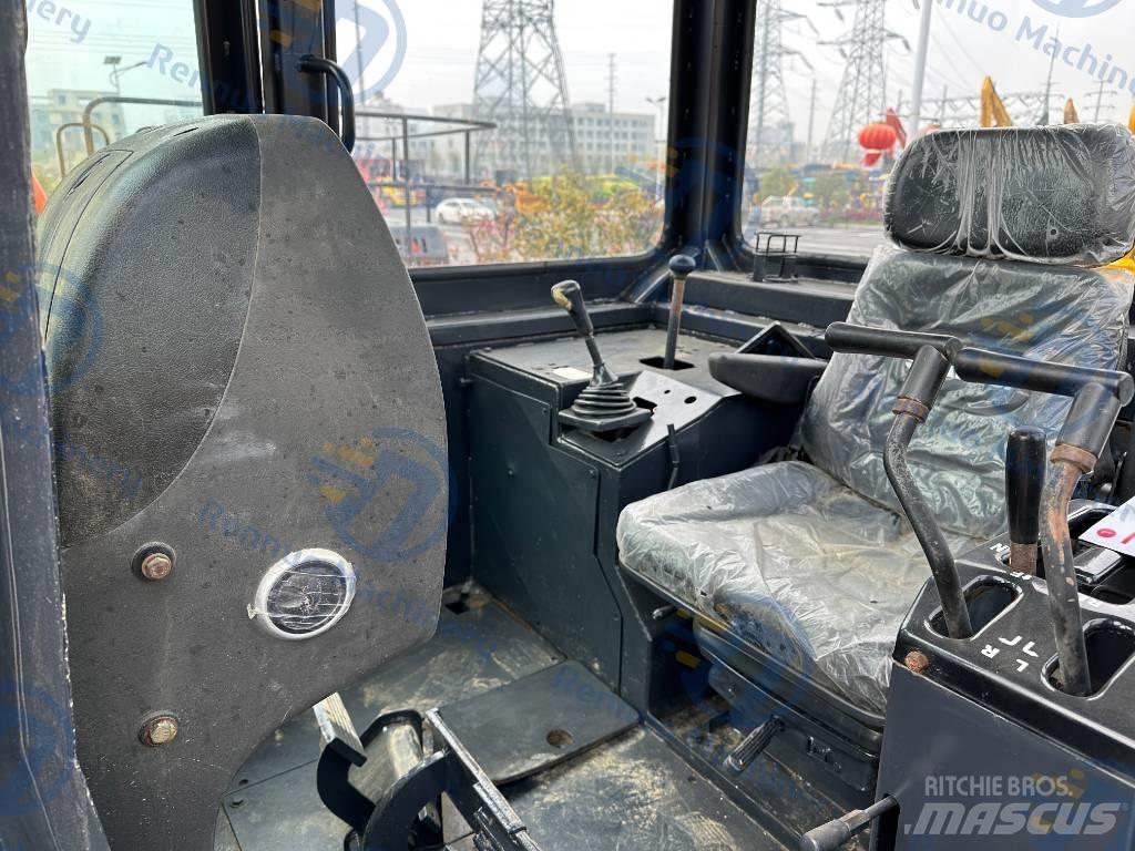 Shantui SD 32 Crawler dozers