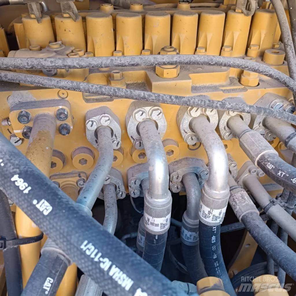 CAT 330GC Crawler excavators