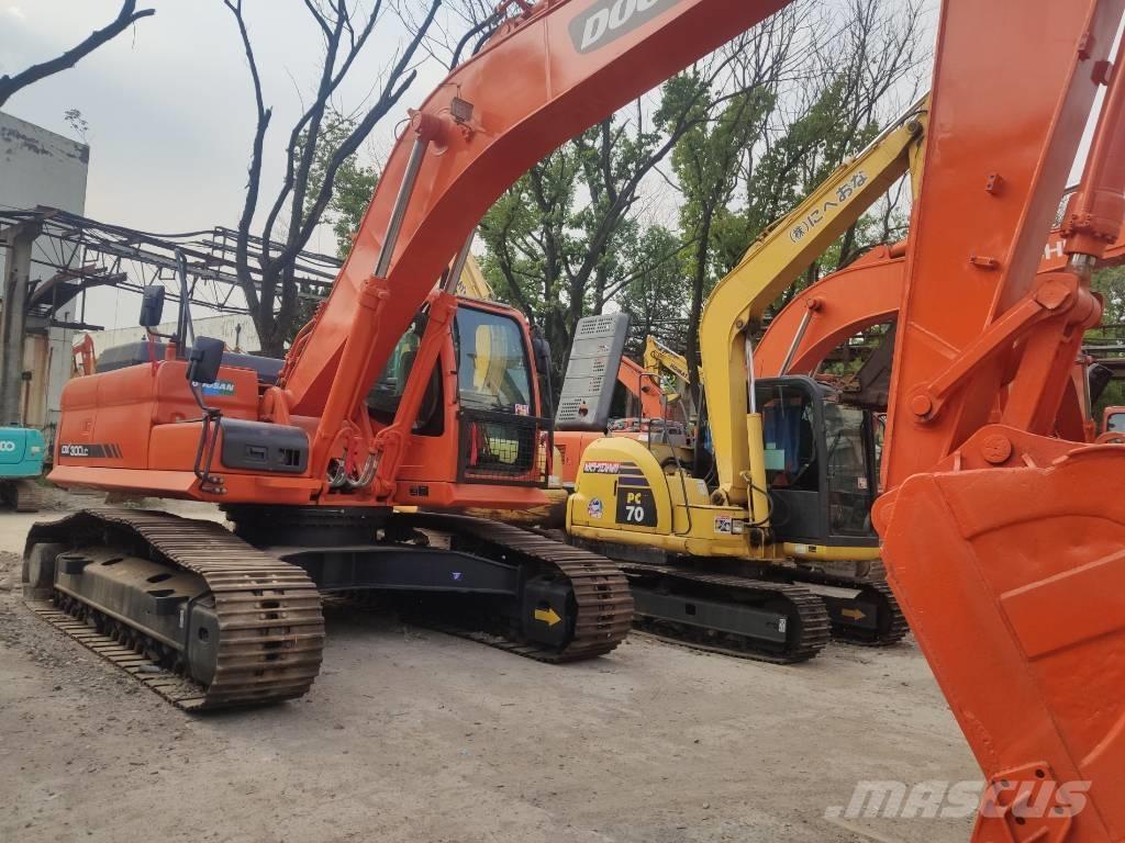 Doosan dx300 Crawler excavators
