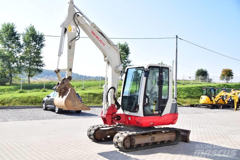 Takeuchi TB250 , A/C Mini excavators < 7t (Mini diggers)