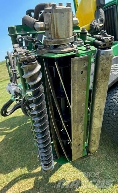 John Deere 8900A Riding mowers
