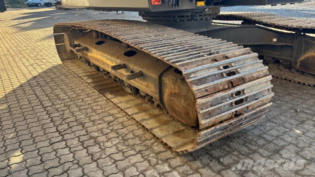 Volvo EC 220 E Crawler excavators