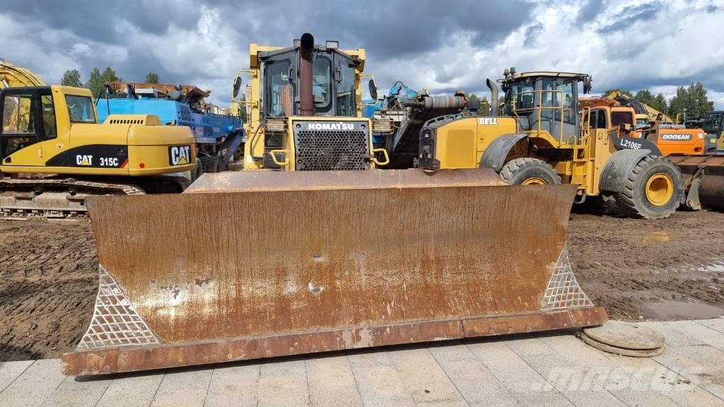 Komatsu D 61 PX-15 Crawler dozers