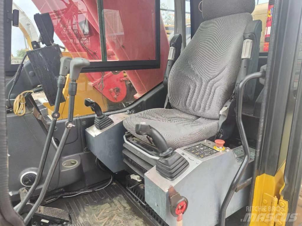 Sany SCC2000A Tracked cranes