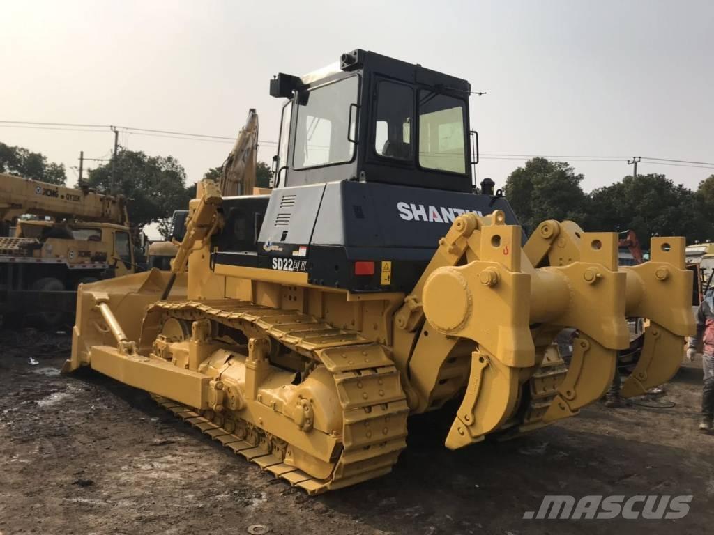 Shantui SD 16 Crawler dozers