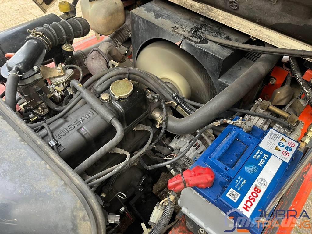 Nissan APJ02A25PU LPG trucks