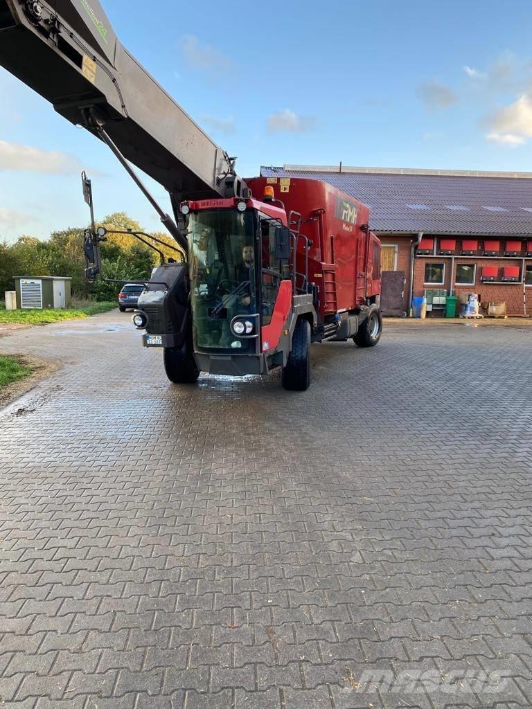 RMH Mixellent 24 Mixer feeders