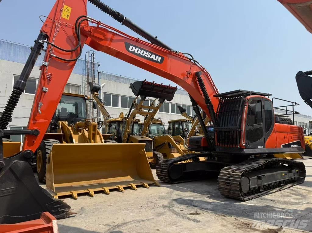 Doosan DX 300 LC Crawler excavators