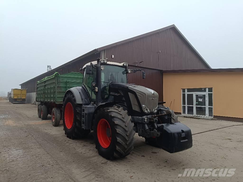 Fendt 828 Vario Tractors