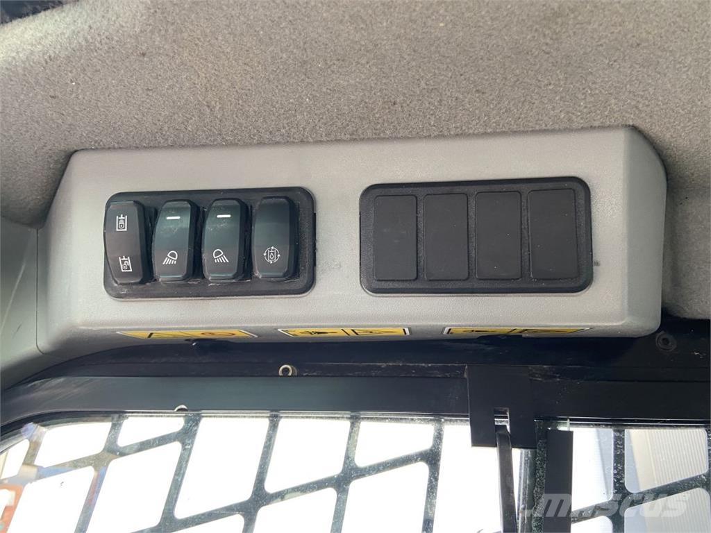 CAT 226 D3 (5867) Skid steer loaders