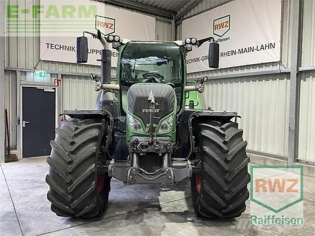 Fendt 724 vario Tractors