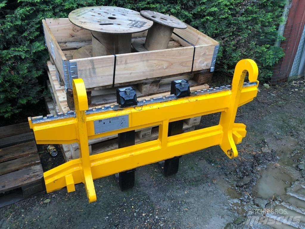 JCB PALLET FORKS Other loading and digging and accessories