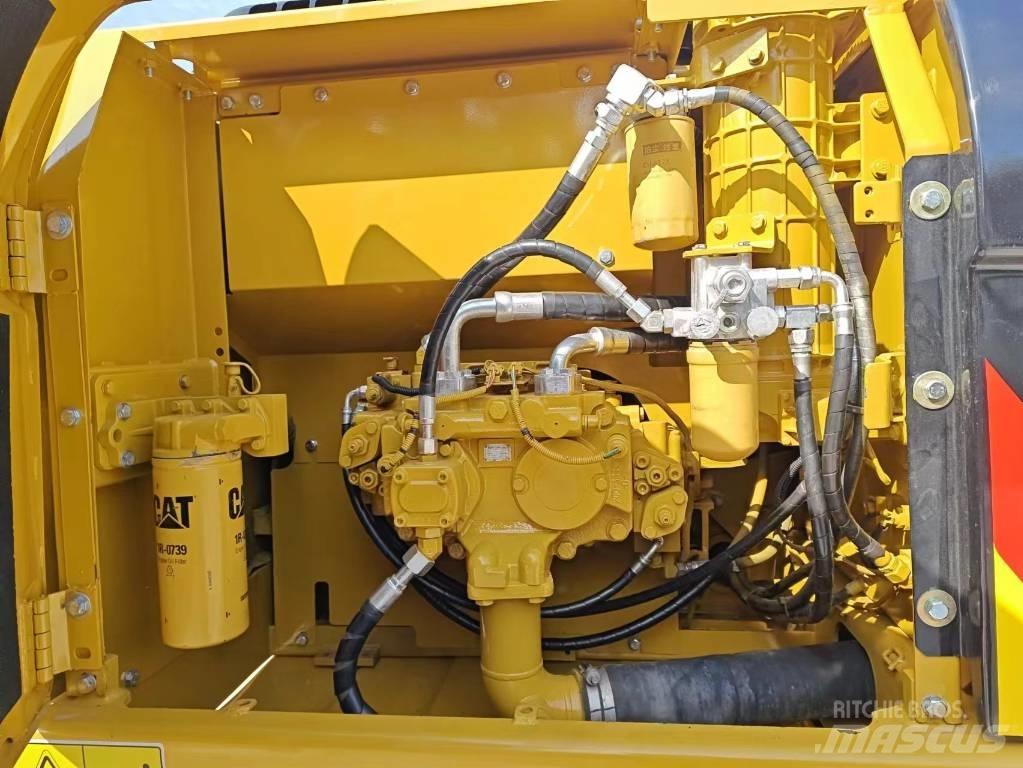 CAT 320 D2 Crawler excavators