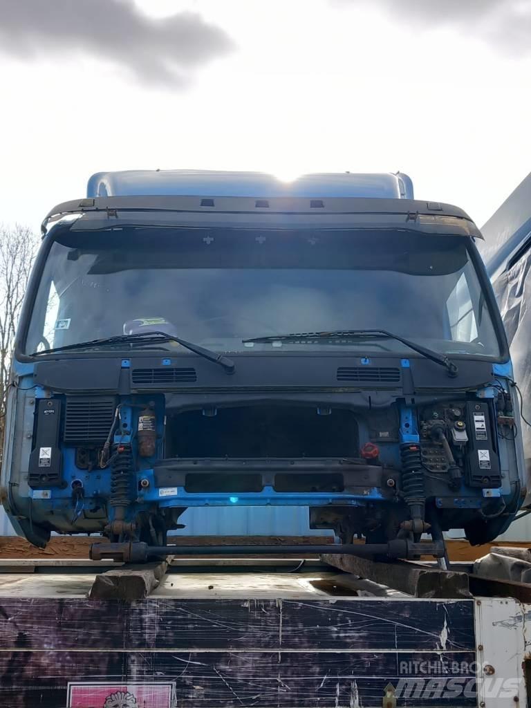 Volvo FM 9.320 Cabins and interior