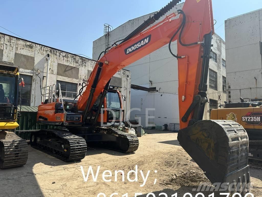 Doosan DX 300 Midi excavators  7t - 12t