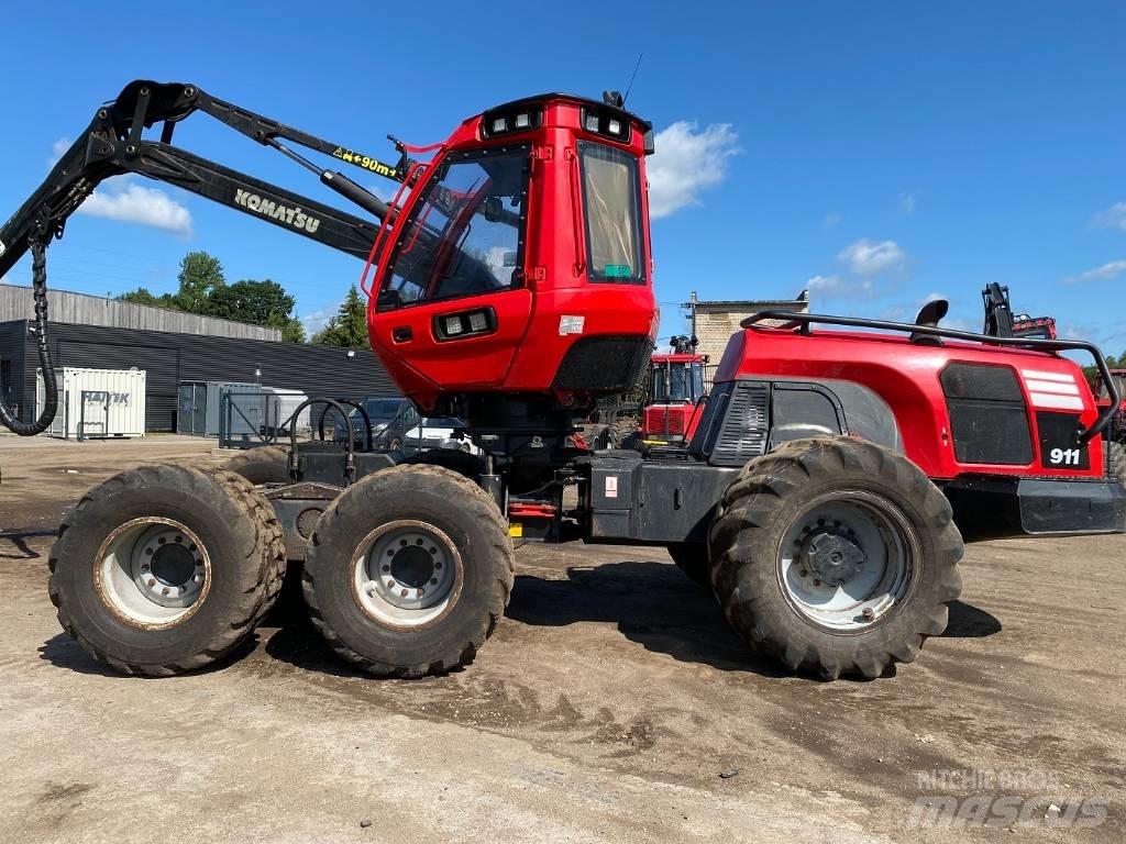 Komatsu 911 Harvesters