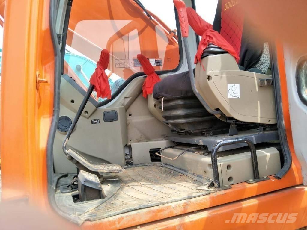 Doosan 225 Crawler excavators