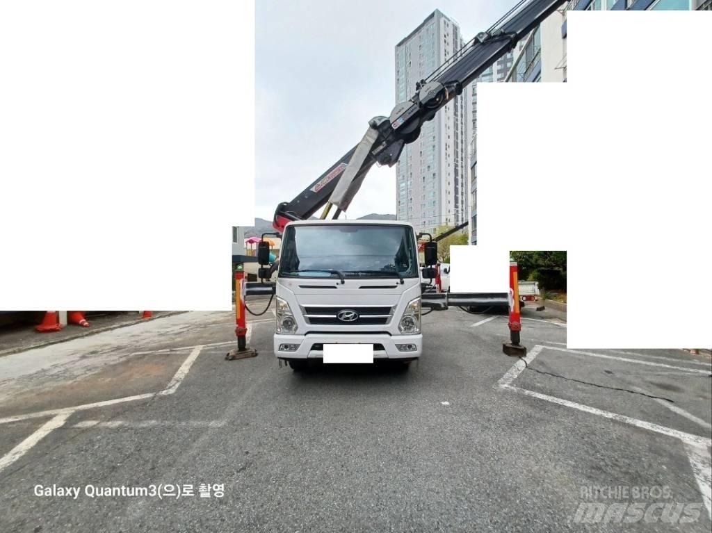Novas 300N Truck & Van mounted aerial platforms