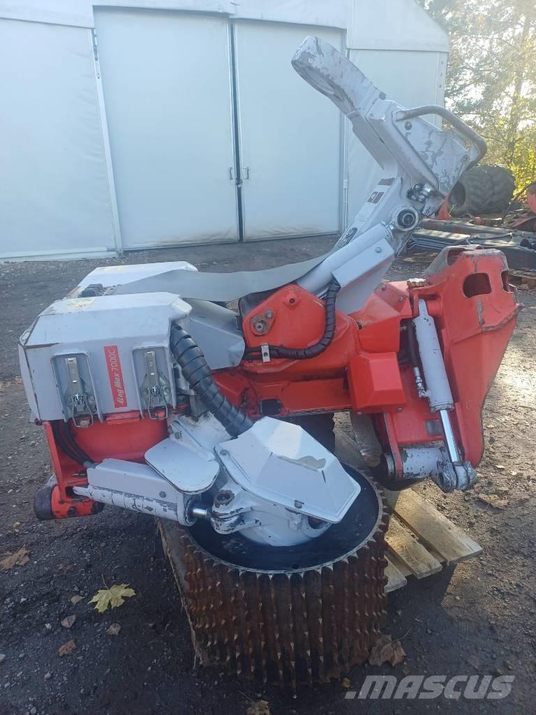 Log Max 7000 C Harvester heads