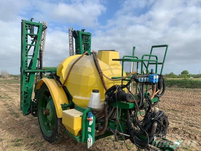 Pacific 3000 lts Trailed sprayers