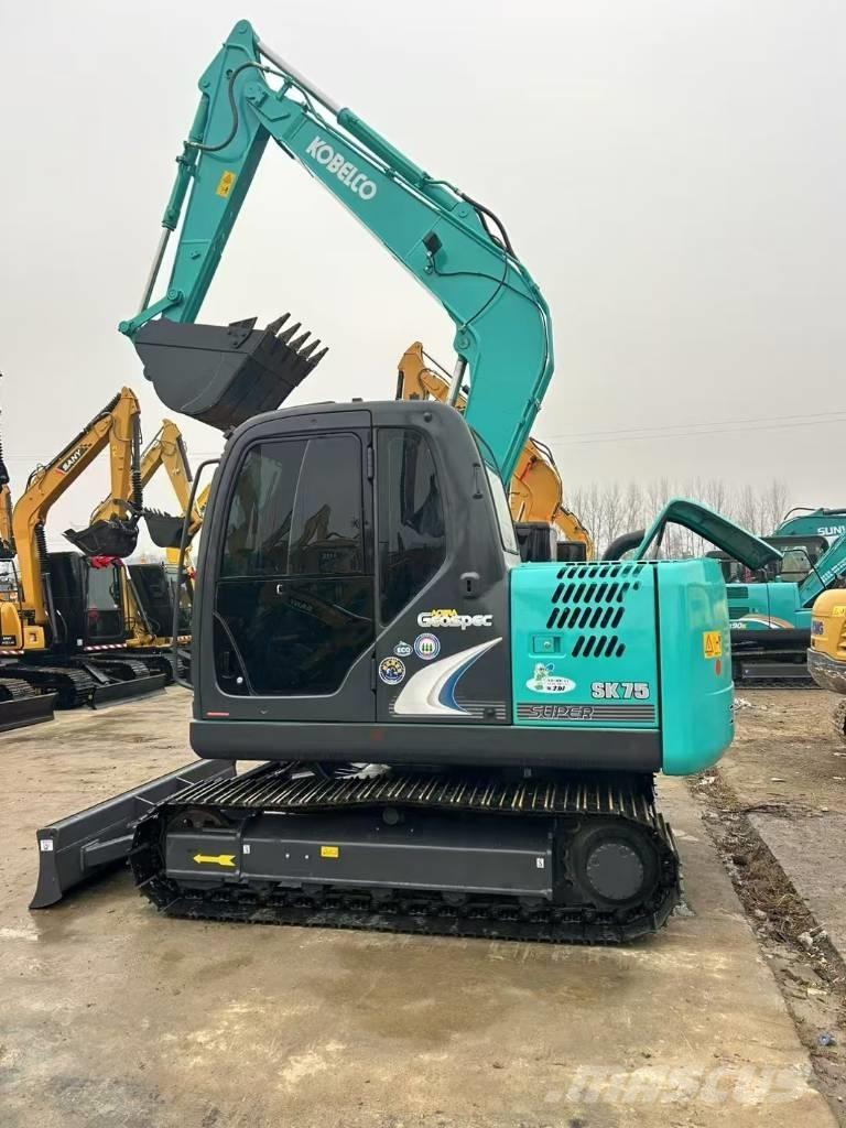 Kobelco SK 75 Crawler excavators
