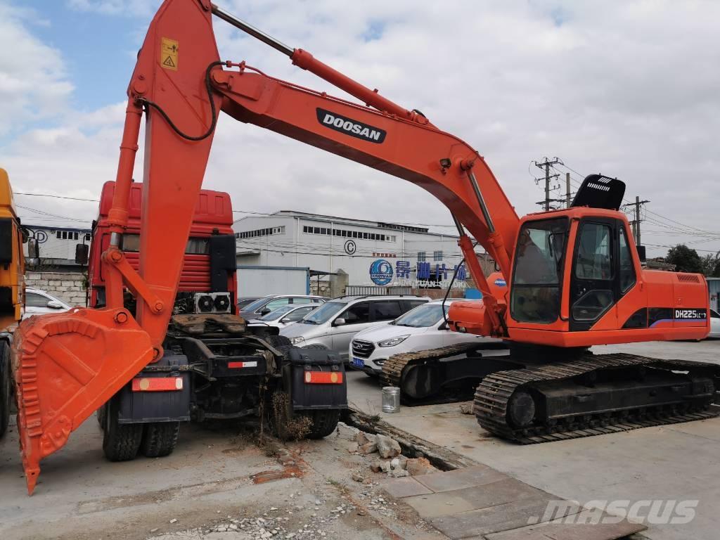 Doosan DH225 Crawler excavators