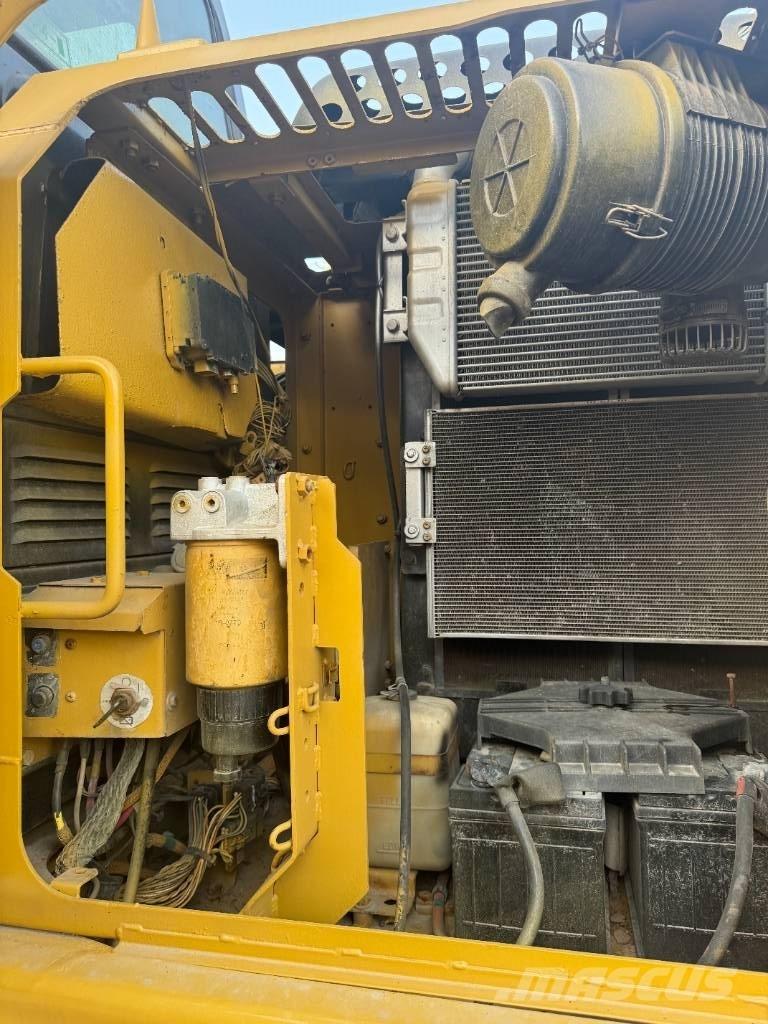 CAT 313 D Crawler excavators