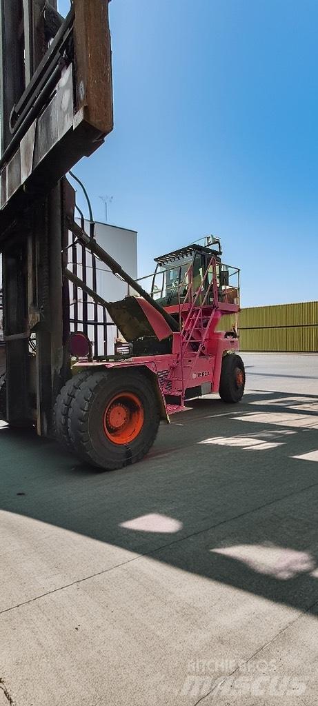Terex FDC 25K Reachstackers