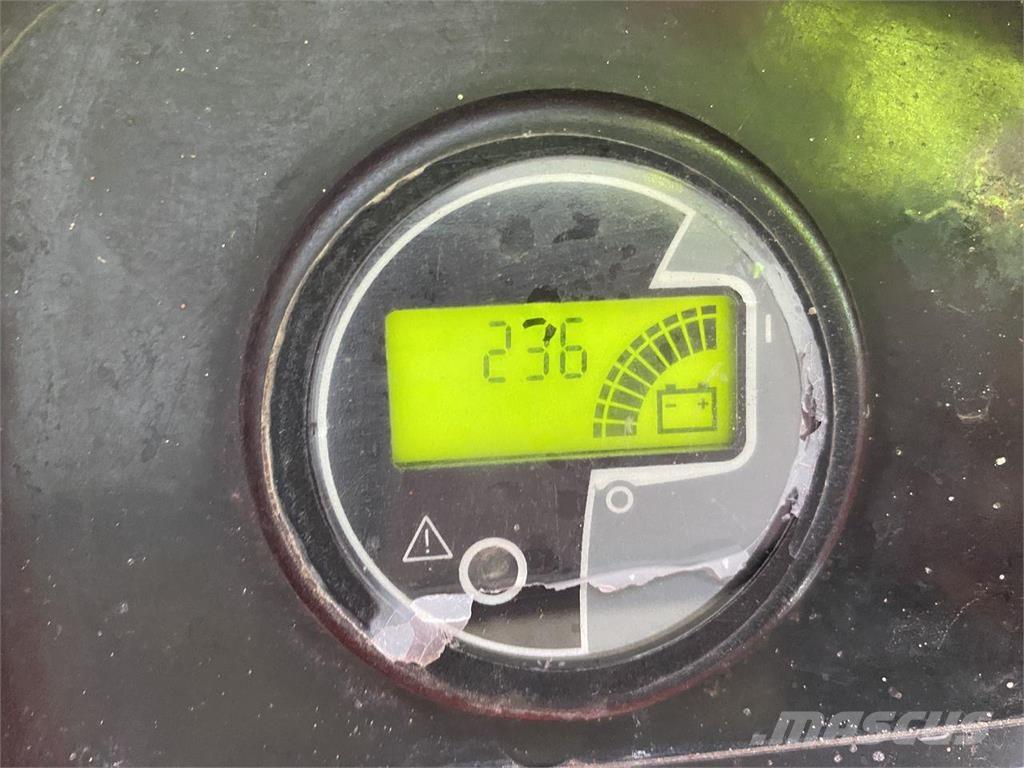 Manitou Diverse Articulated boom lifts