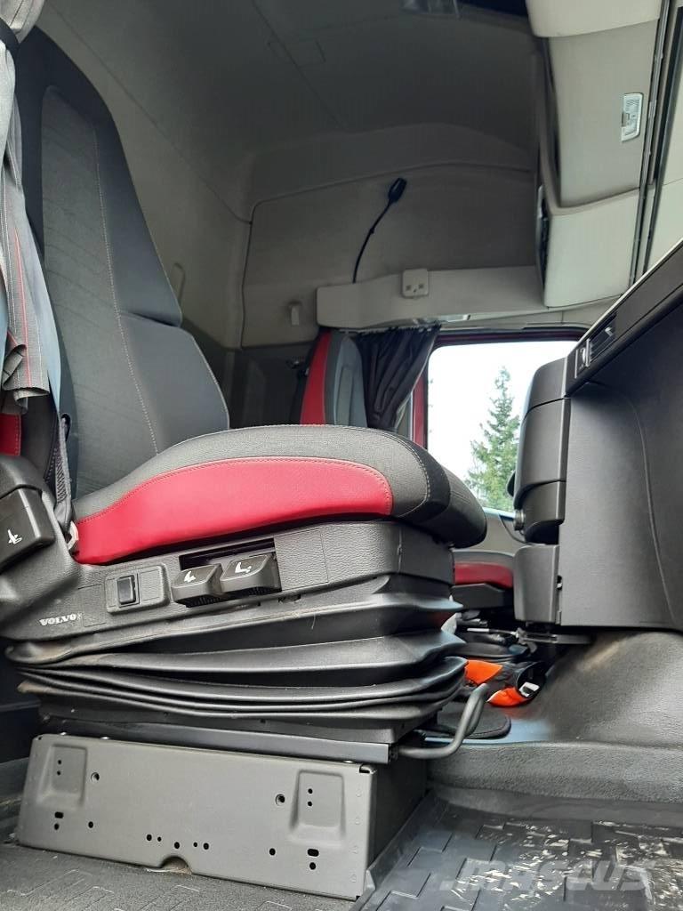 Volvo FH 13 Chassis Cab trucks