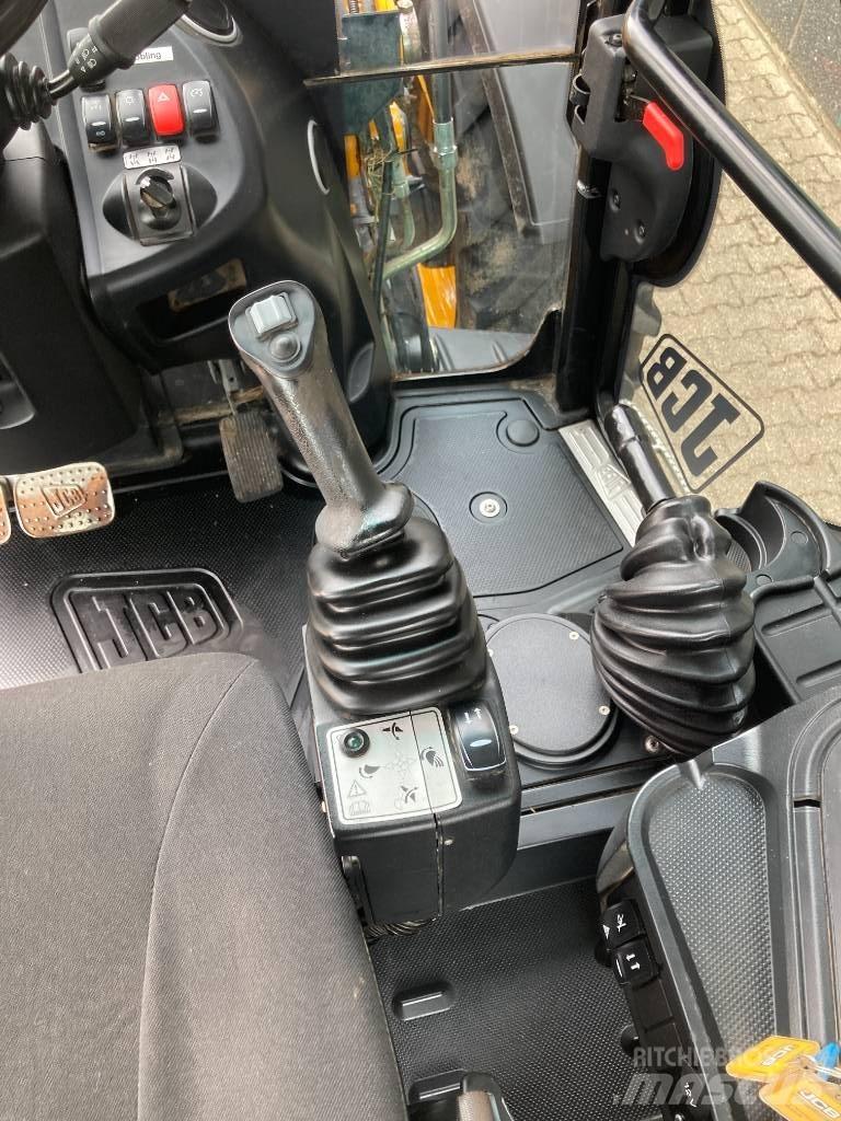 JCB 4 CX Backhoe loaders