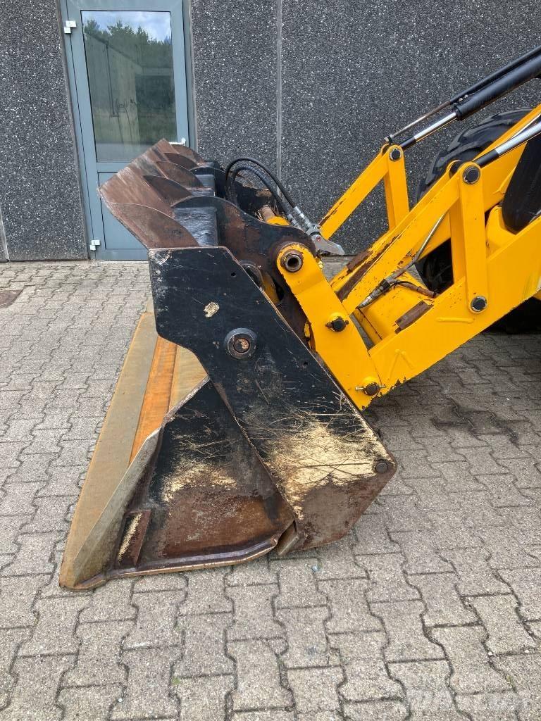 JCB 4 CX Backhoe loaders