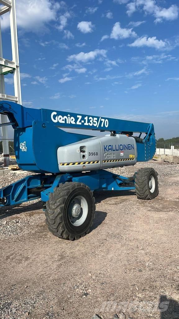 Genie Z 135/70 RT Articulated boom lifts