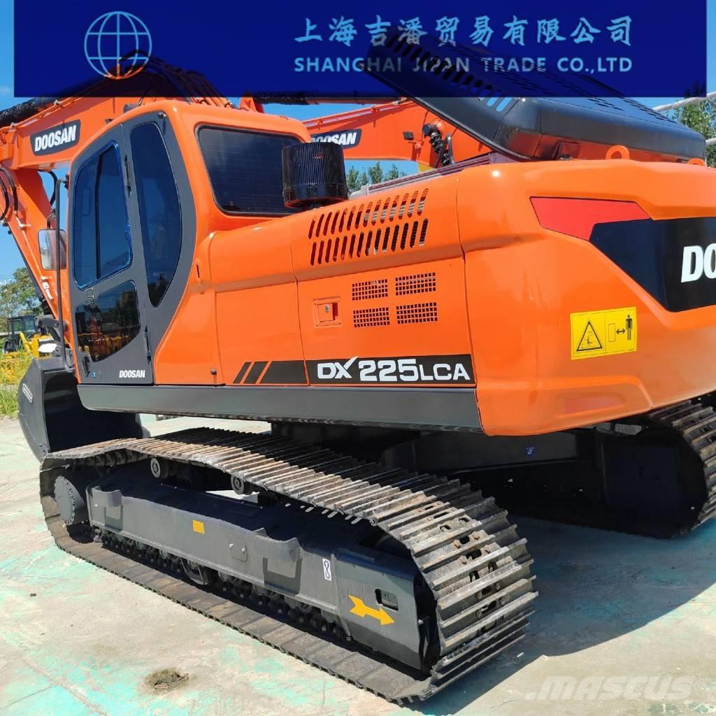 Doosan DX 225 Crawler excavators