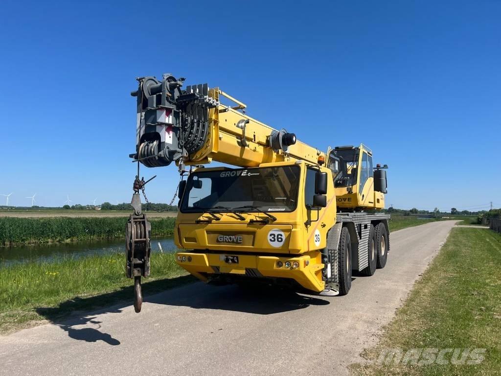 Grove GMK 3055 All terrain cranes