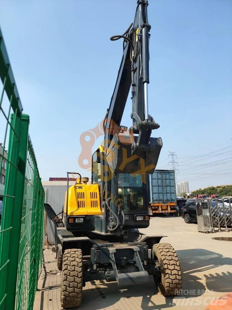 Hyundai 60 W VS Wheeled excavators
