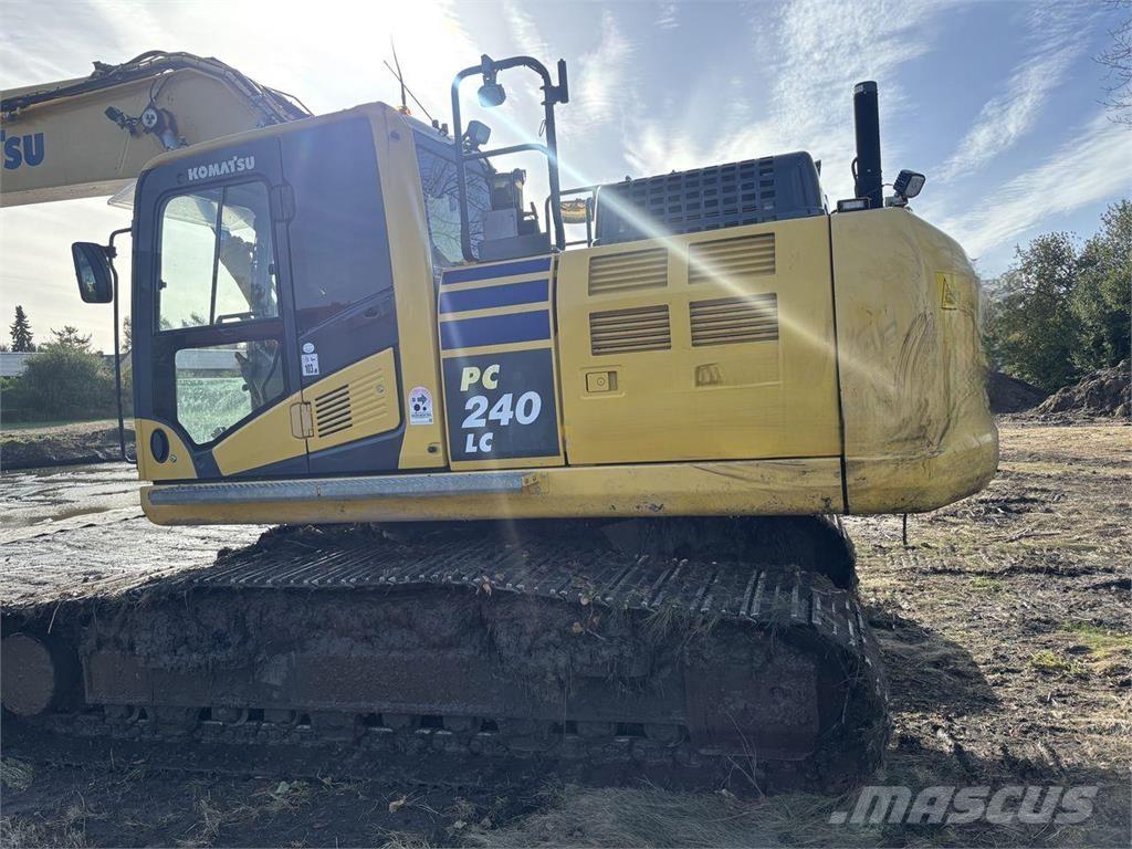 Komatsu PC240LC-11 Crawler excavators