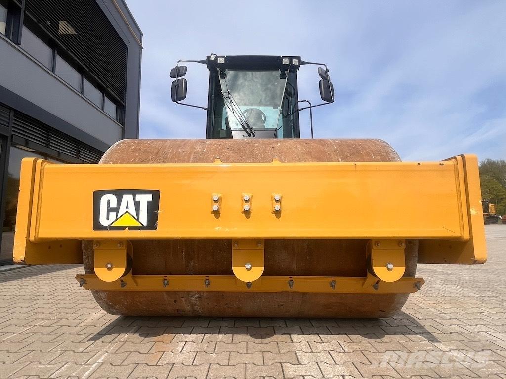 CAT CS 66 B Single drum rollers