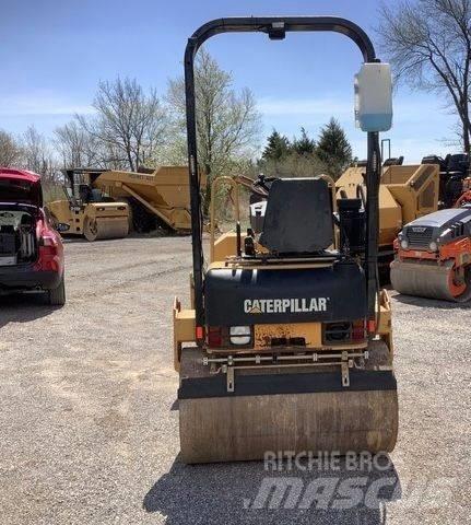 CAT CB 34 B Twin drum rollers