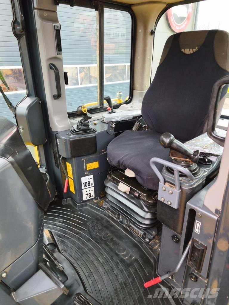 Komatsu D 65 EX-17 Crawler dozers