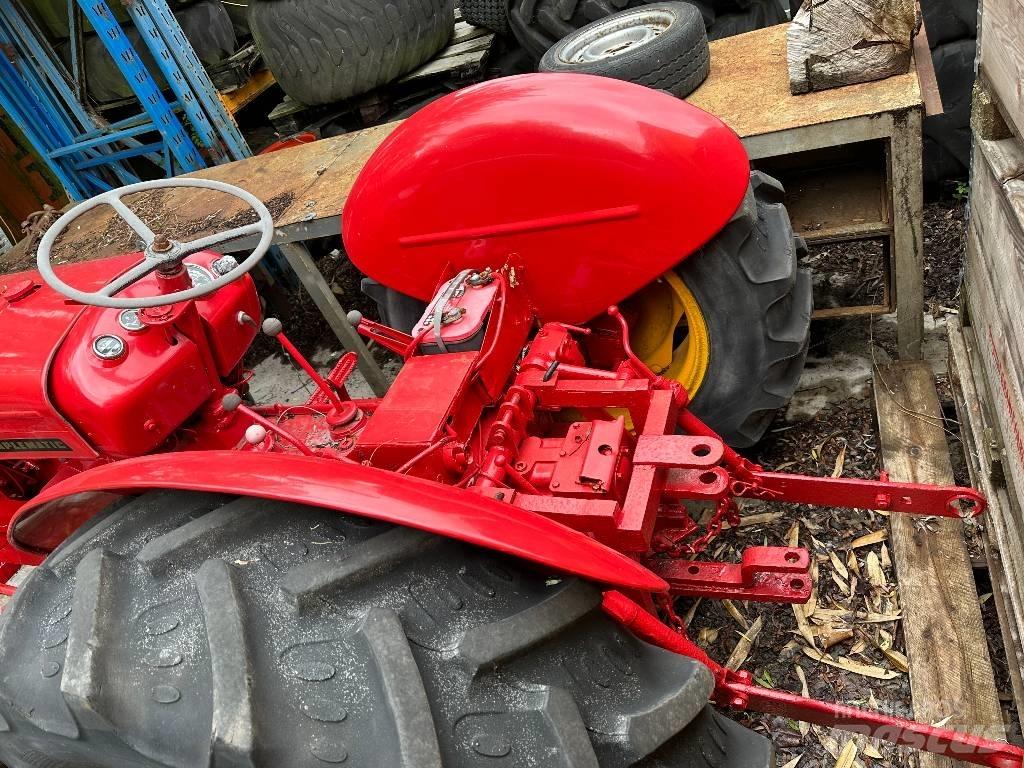 David Brown 850 Tractors