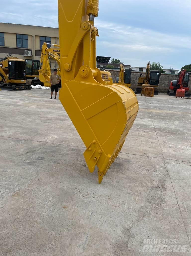 Komatsu PC 220-7 Crawler excavators