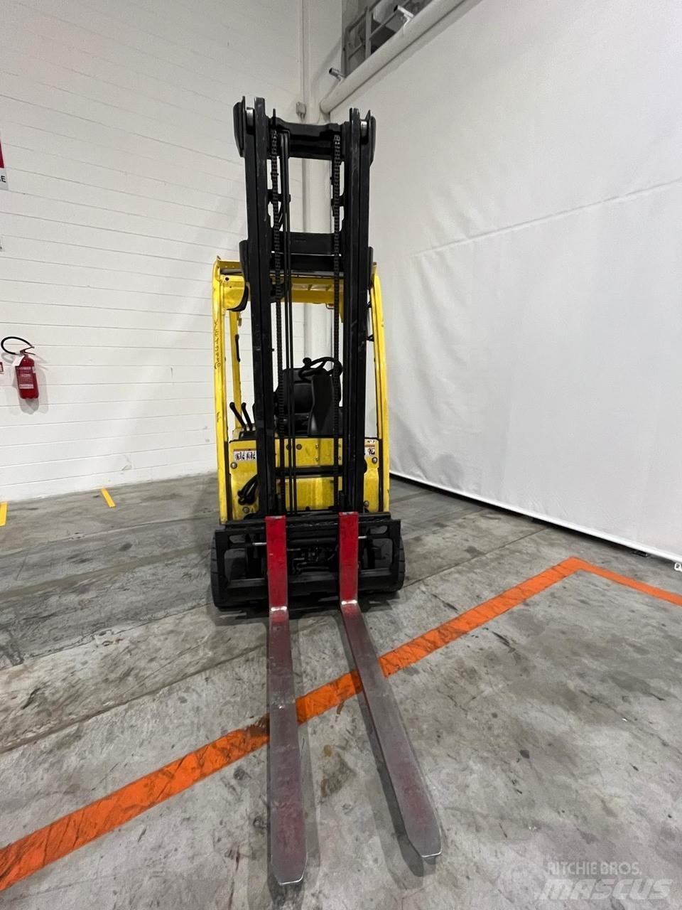 Hyster J2.0XN Electric forklift trucks