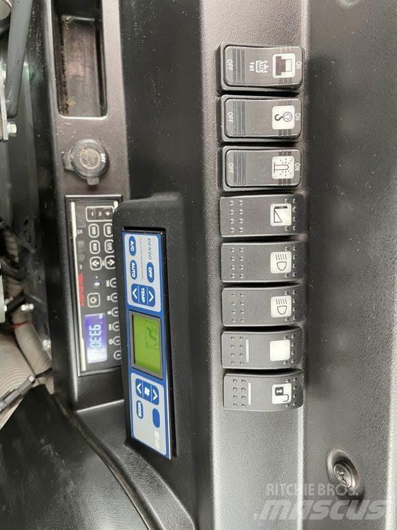 Takeuchi TB295W Wheeled excavators