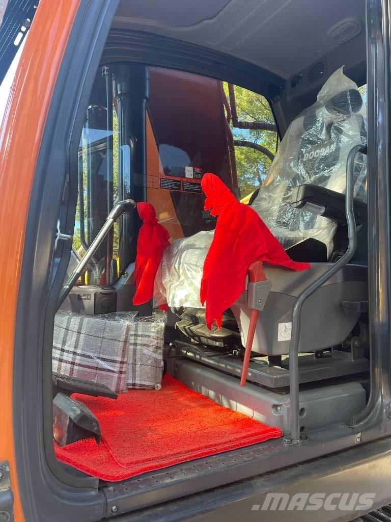 Doosan DX 225 LC Midi excavators  7t - 12t