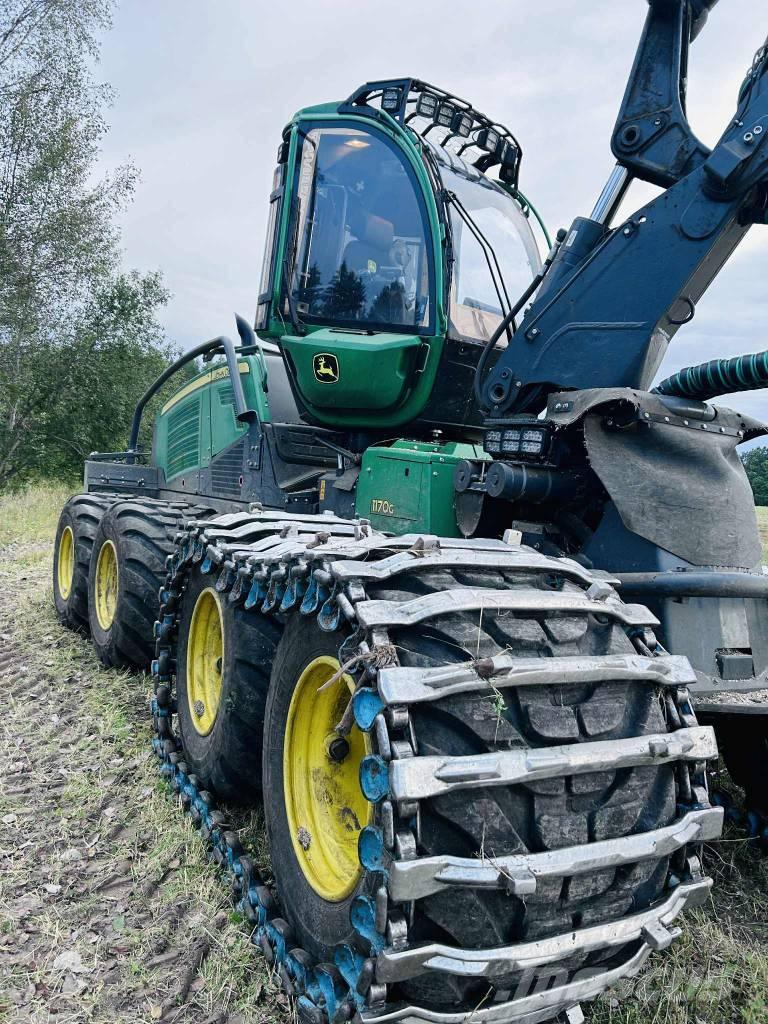 John Deere 1170G 8W Harvesters