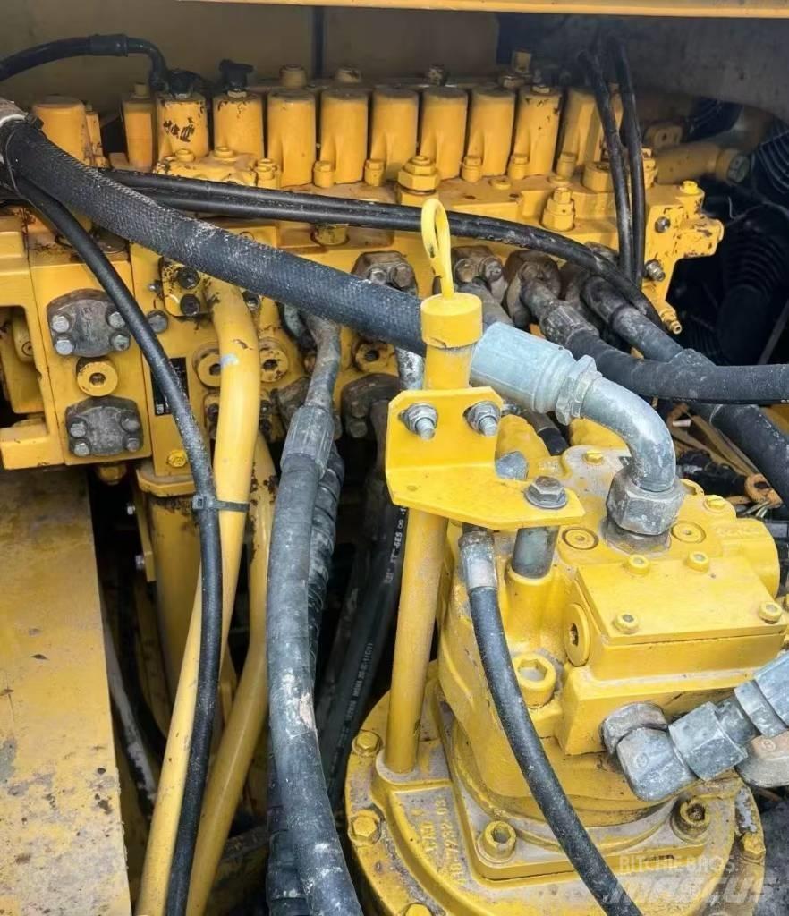 CAT 330GC Crawler excavators
