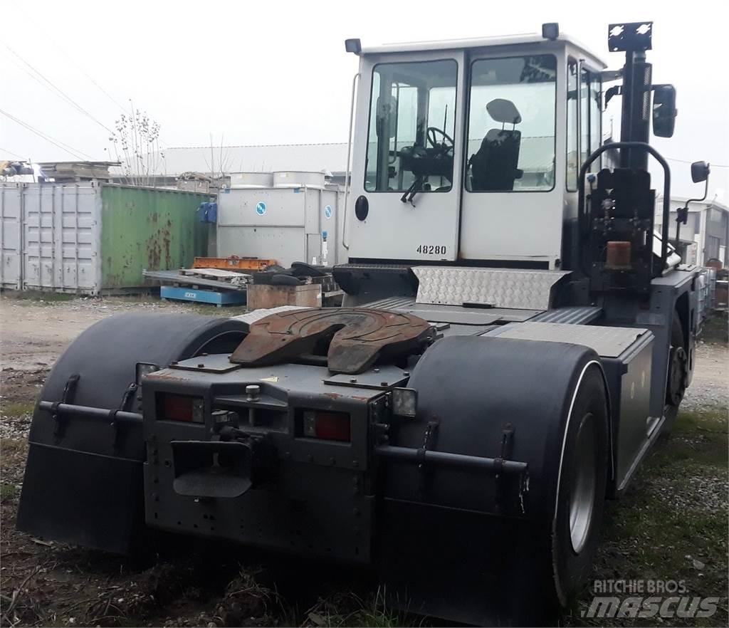 R332-4x4 Terminal tractors