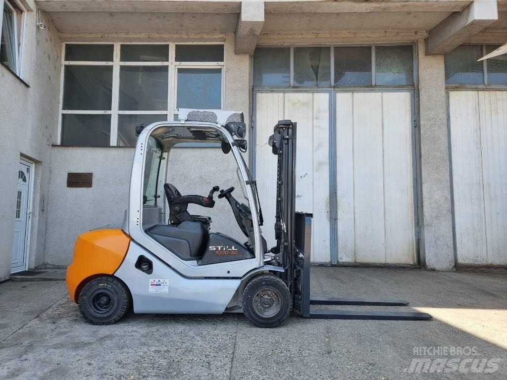 Still RX70-30 Diesel trucks