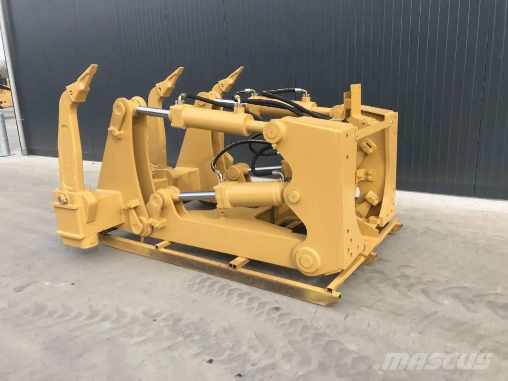 CAT D7H Scarifiers